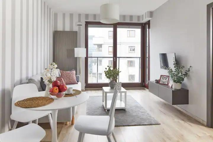 P&O Serviced Apartments Siedmiogrodzka III วอร์ซอ ภายนอก รูปภาพ